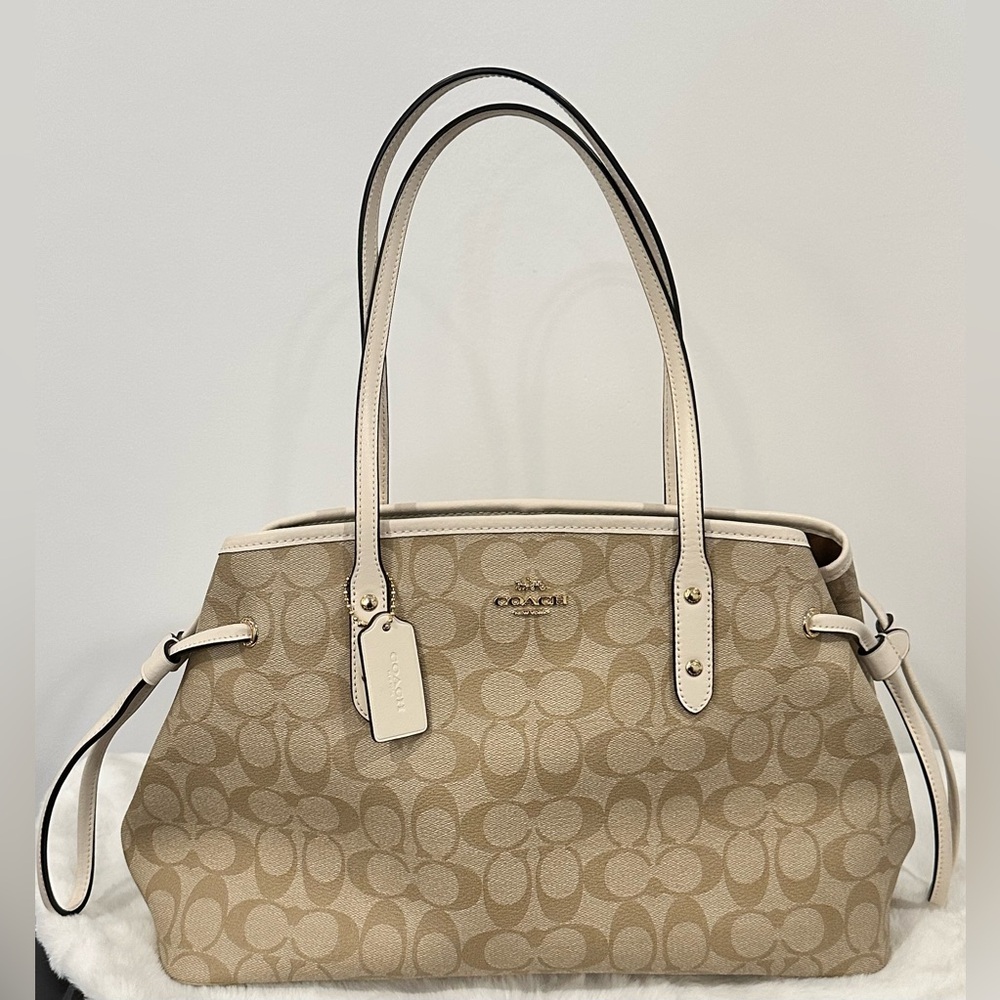 Coach Signature Drawstring Carryall Canvas Shoulder Bag Light Khaki Chalk, NWOT - Picture 15 of 15